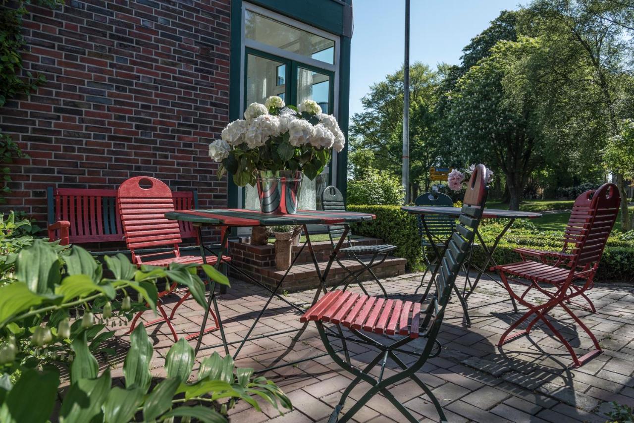 Hotel Am Elisabethufer Jever Exterior photo